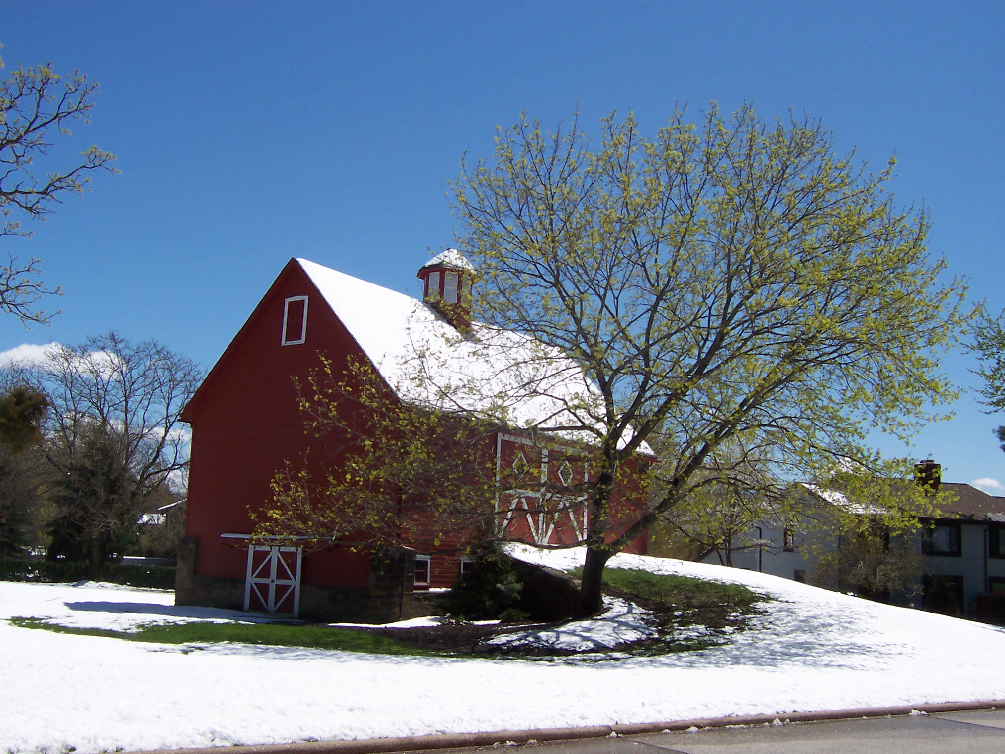 winter-barn